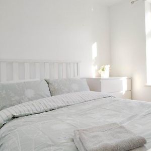 Camera economica con letto king size